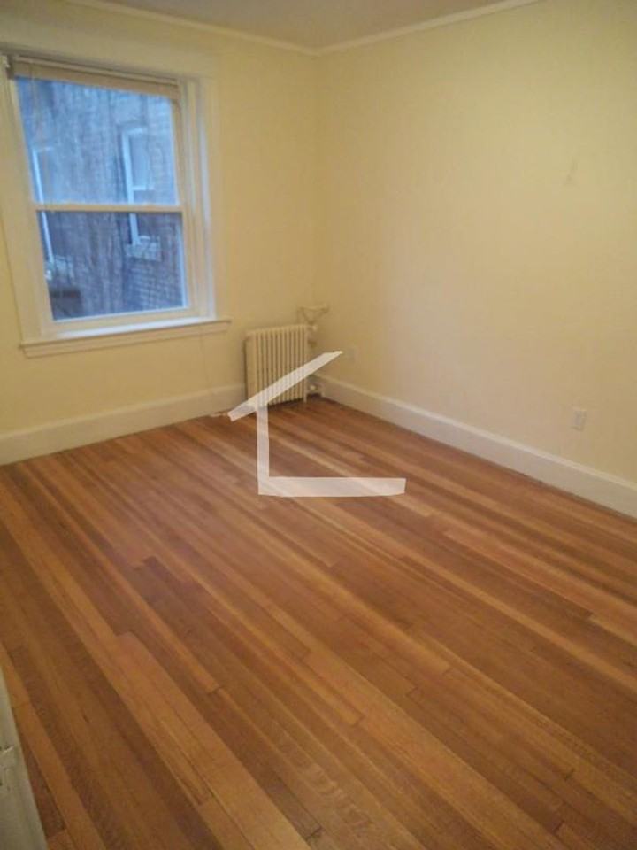 1516C Commonwealth Ave - Photo 3 of 9