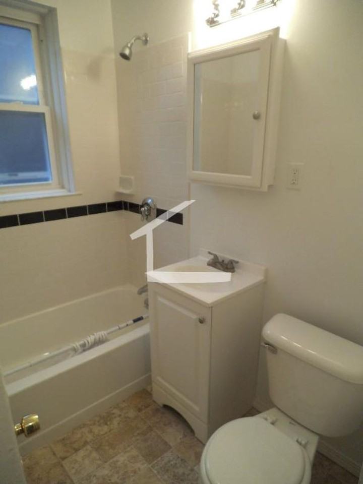 1516C Commonwealth Ave - Photo 6 of 9
