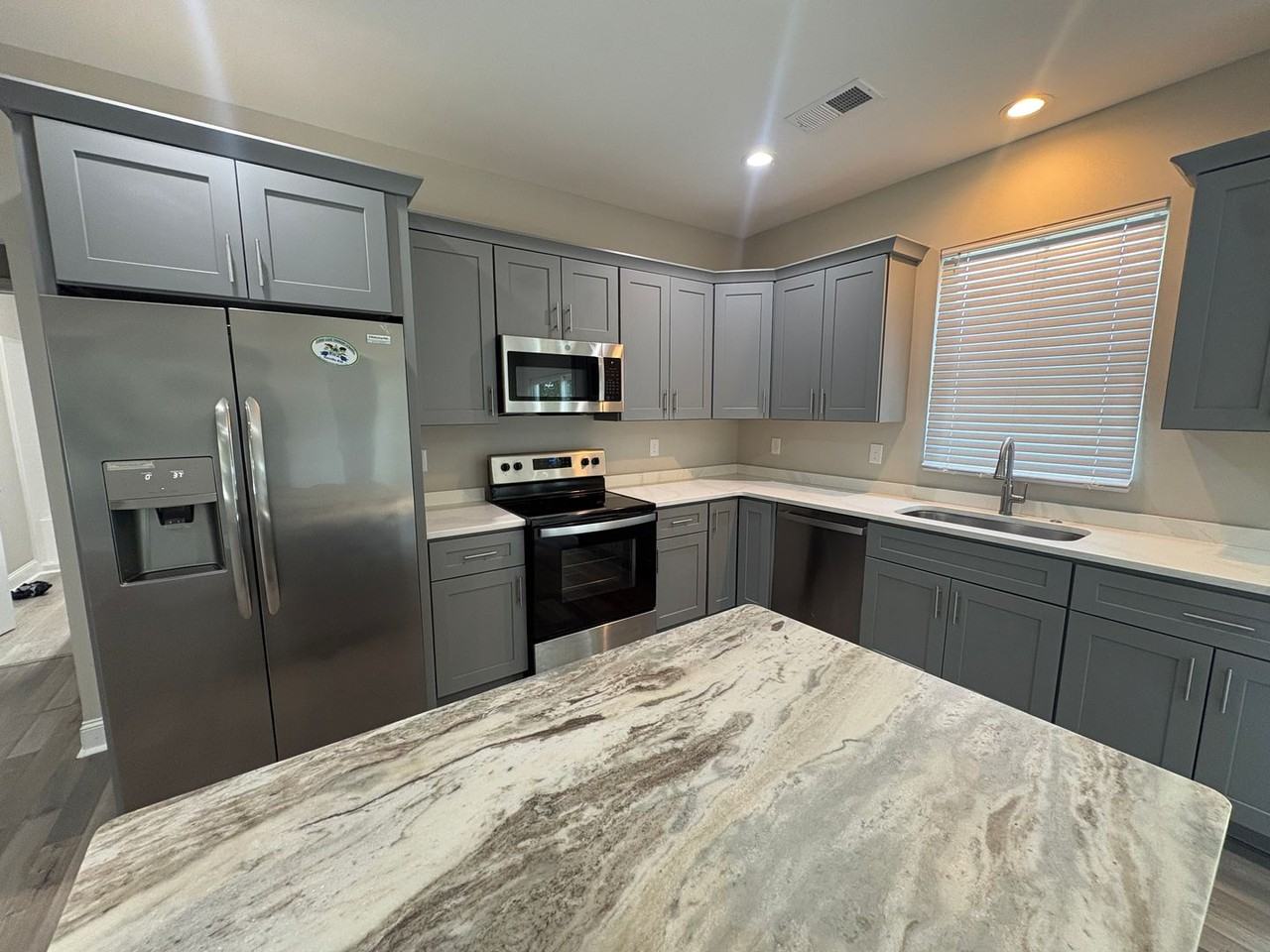 6 Herring Ave - Photo 2 of 12