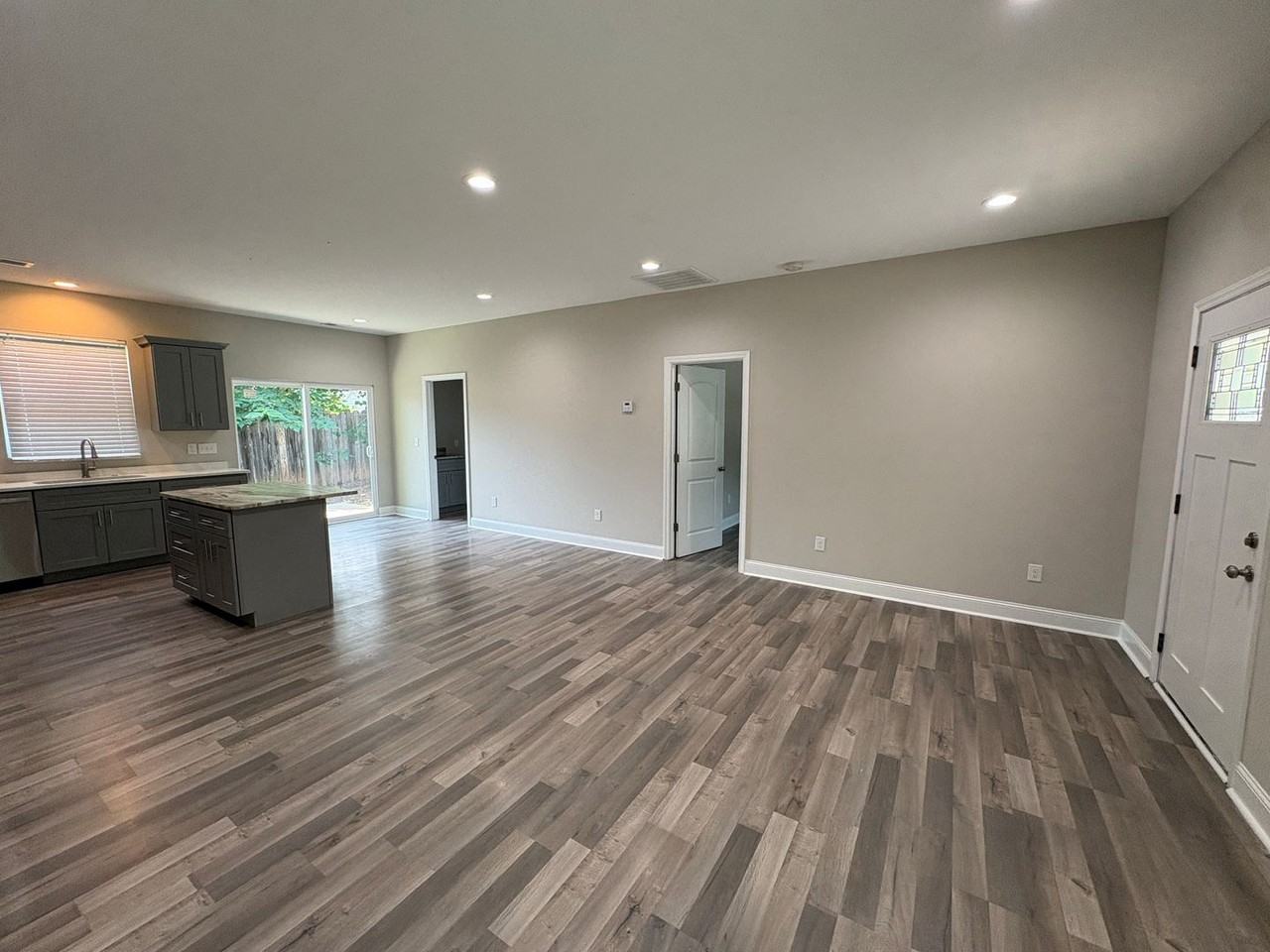 6 Herring Ave - Photo 3 of 12