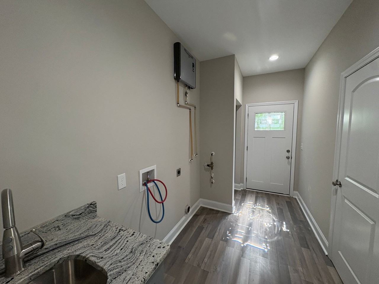 6 Herring Ave - Photo 7 of 12