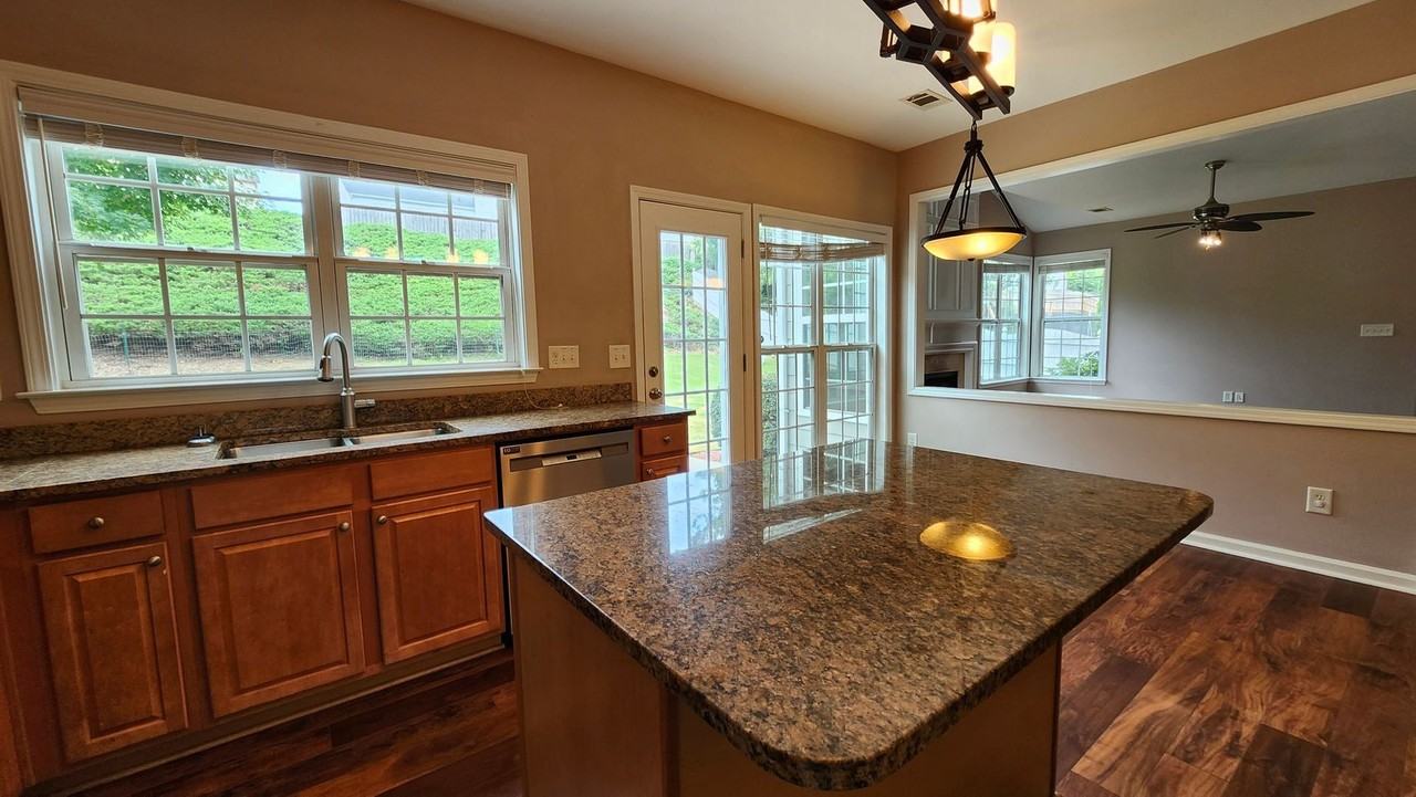 212 Revillion Way - Photo 3 of 23