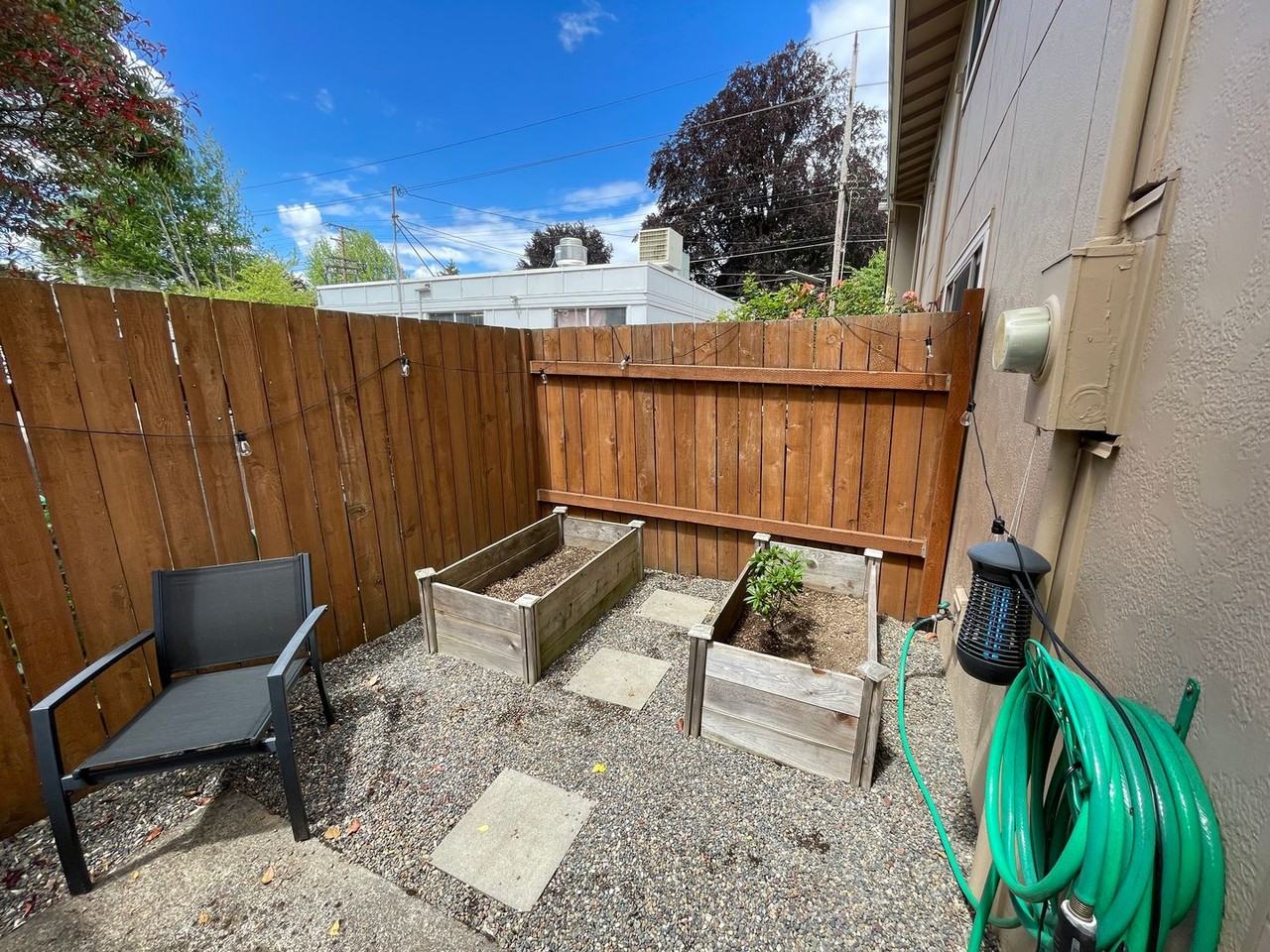 4830 Se Stark St - Photo 4 of 7