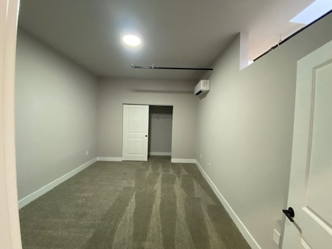 133 E Philadelphia St - Photo 2 of 5