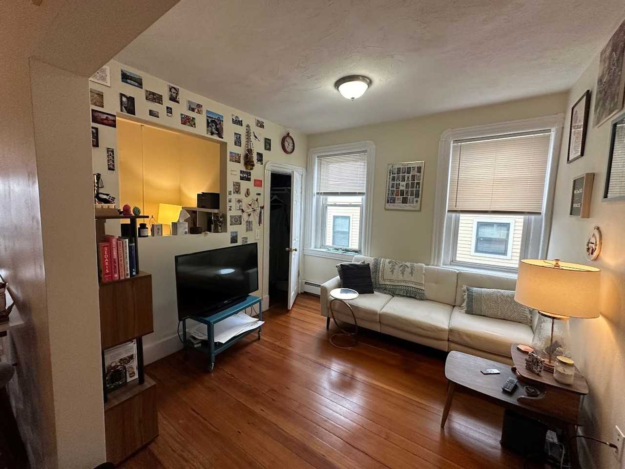 1056 Cambridge St - Photo 2 of 7