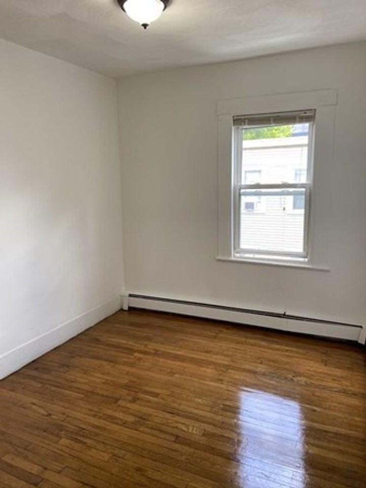 148 5th St - Photo 6 of 13