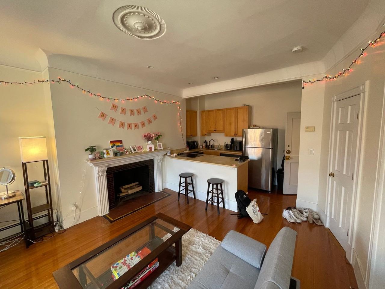 591 Beacon St - Photo 5 of 11