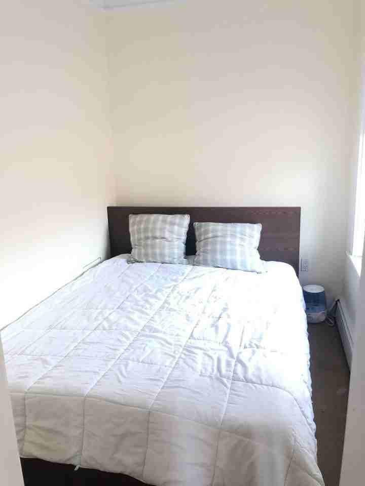 591 Beacon St - Photo 7 of 11