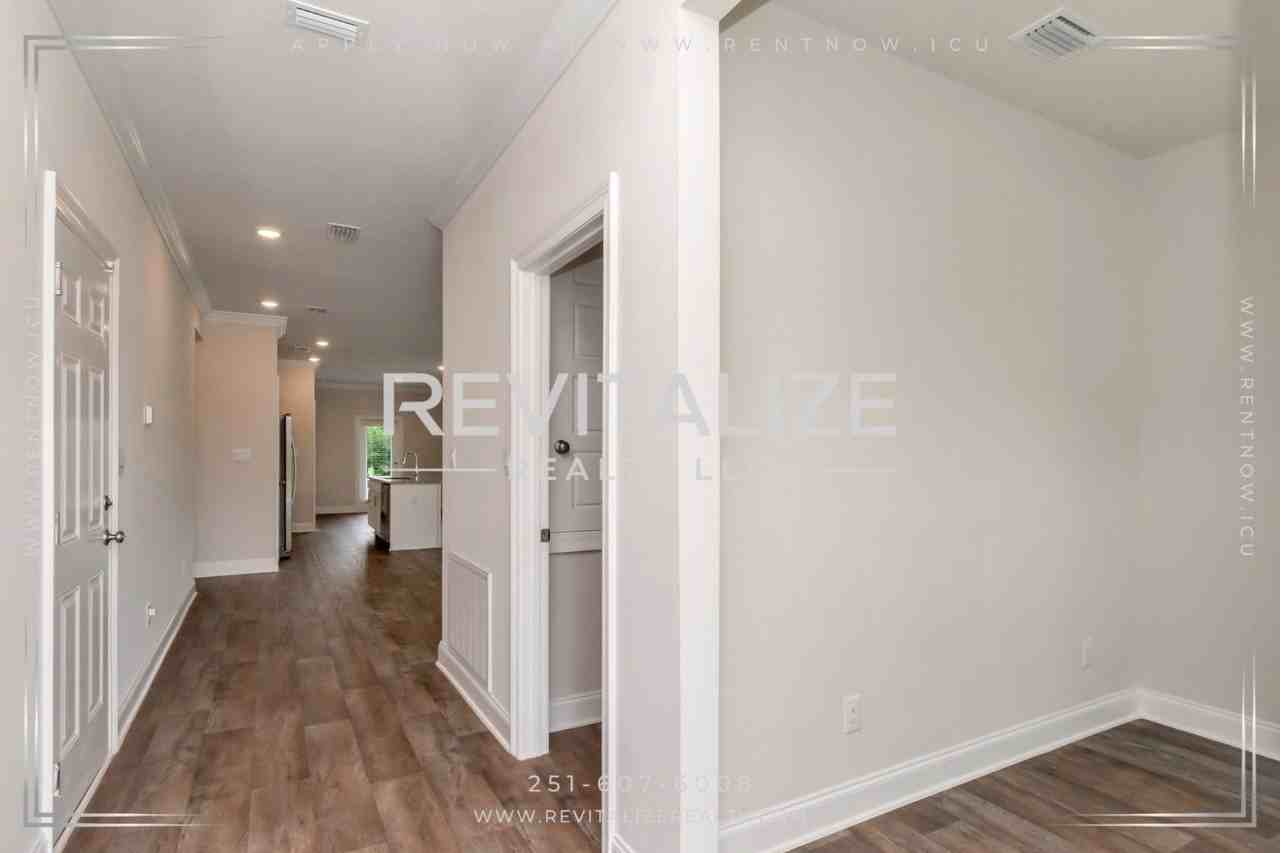 11253 Cloister Dr - Photo 4 of 23