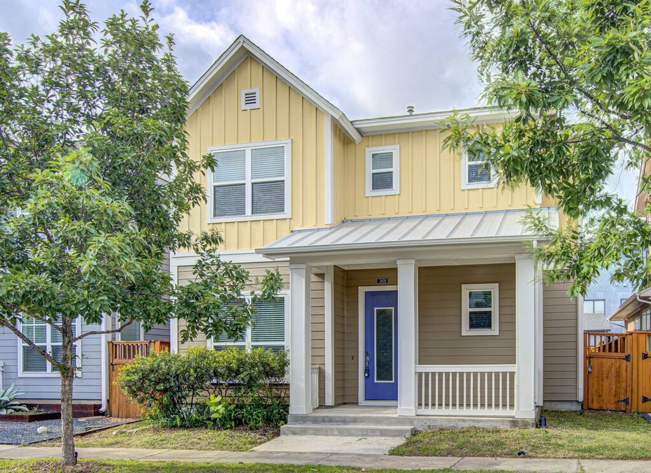 2409 Moreno St - Photo 2 of 31