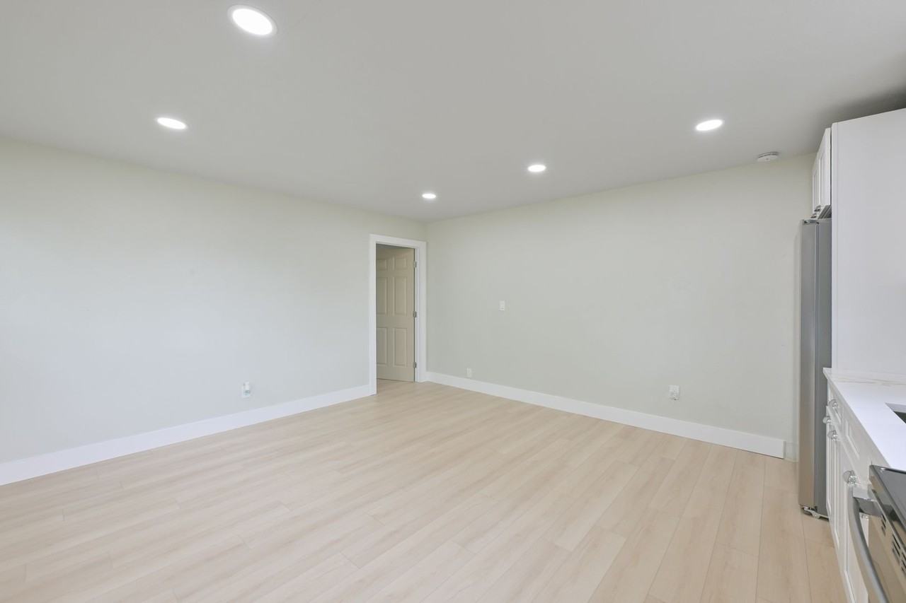 1161 Howard St - Photo 5 of 24