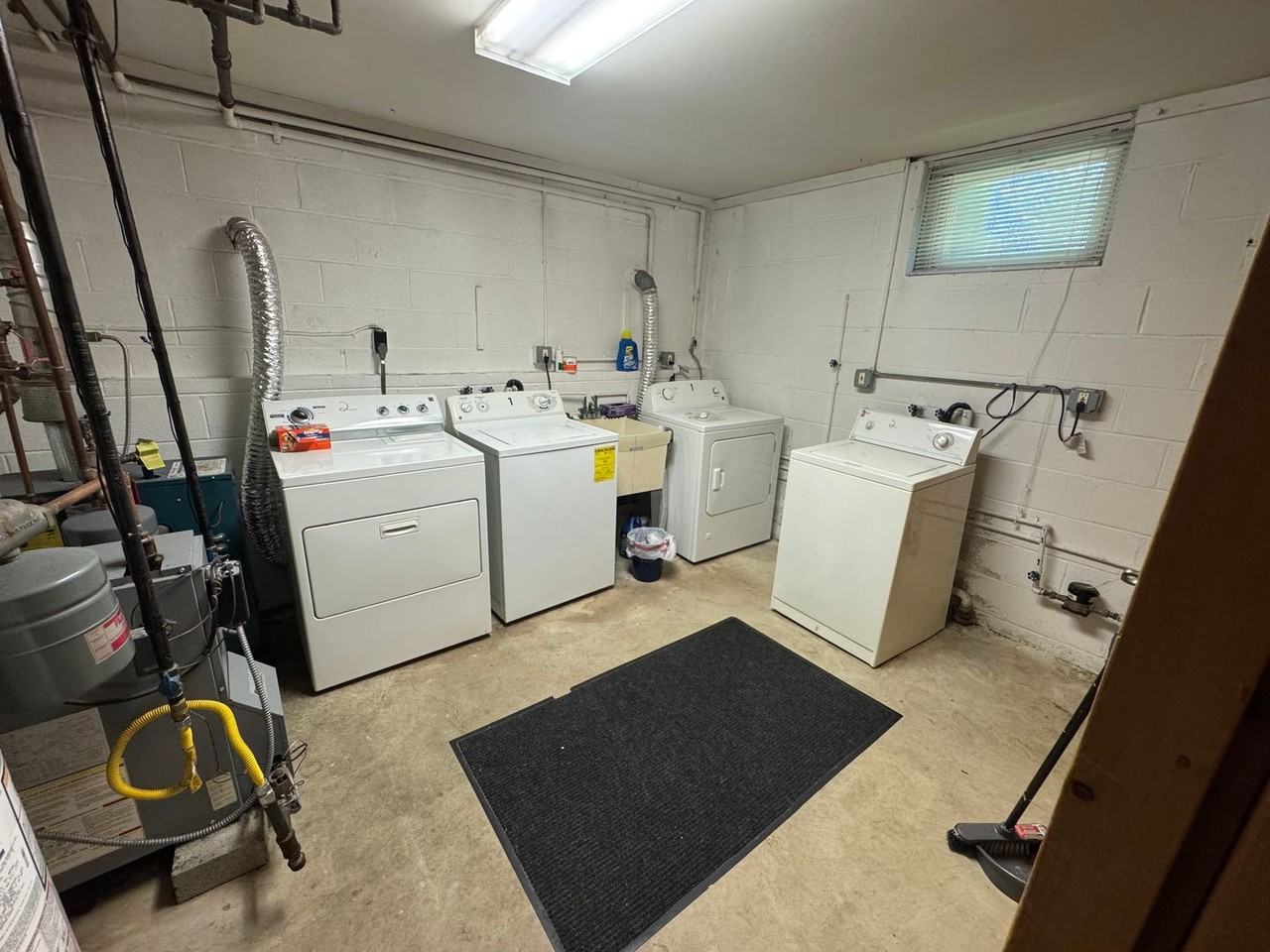 657 Childs Ave - Photo 4 of 18