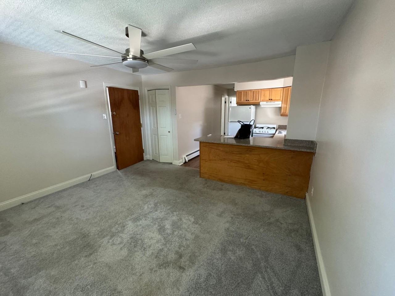 657 Childs Ave - Photo 5 of 18