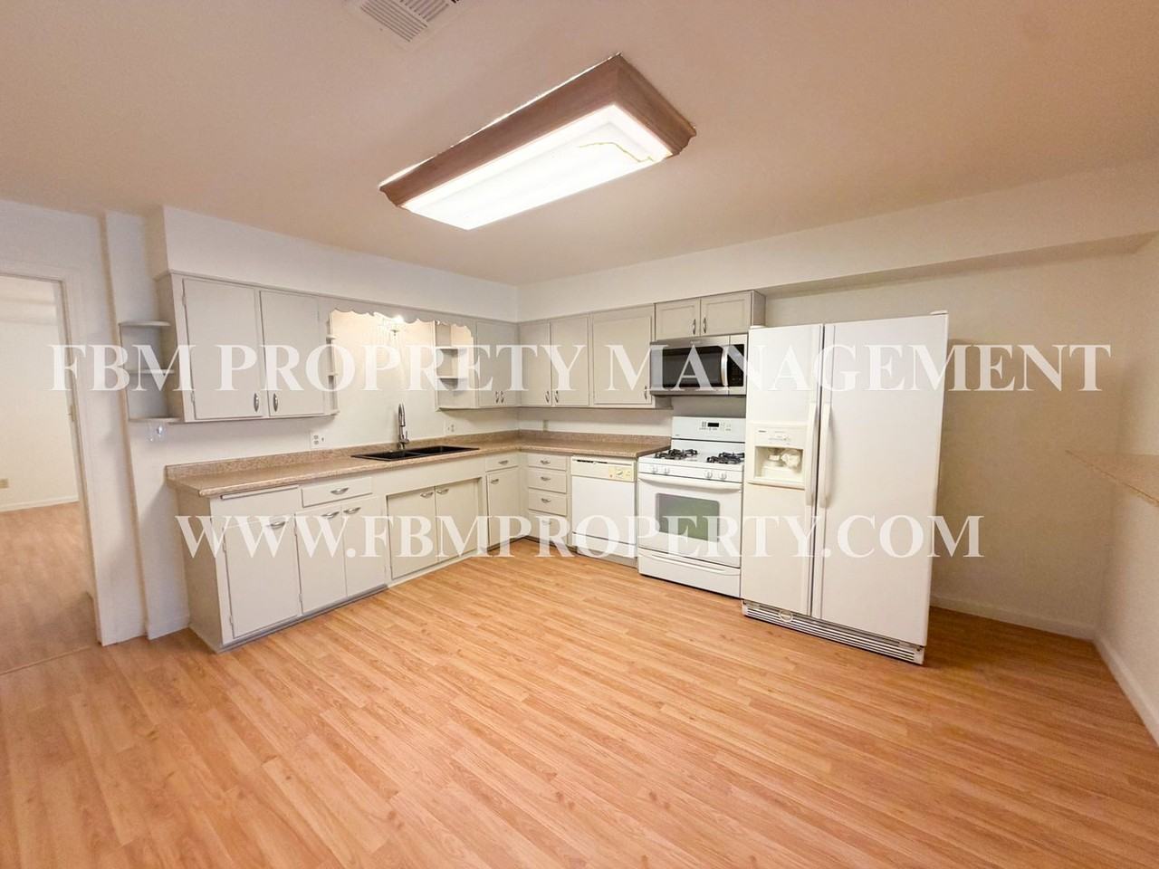 1005 S Carlton St - Photo 7 of 20