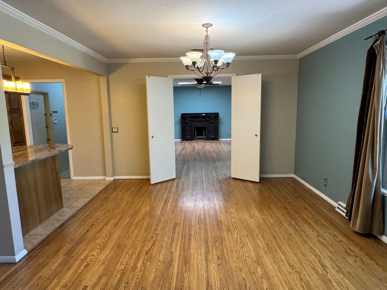 4304 Andrew Dr Ne - Photo 4 of 21