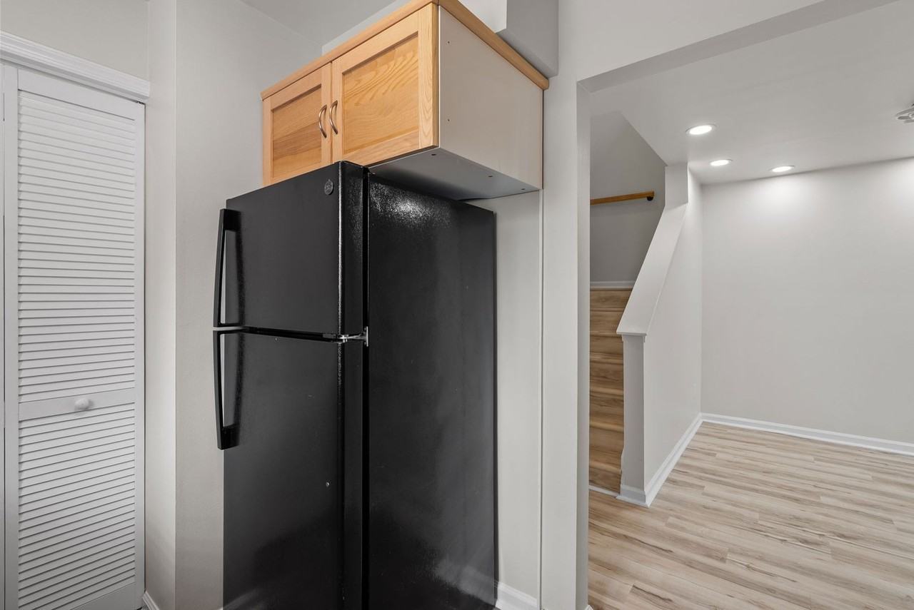 837 Little Bay Ave - Photo 6 of 25