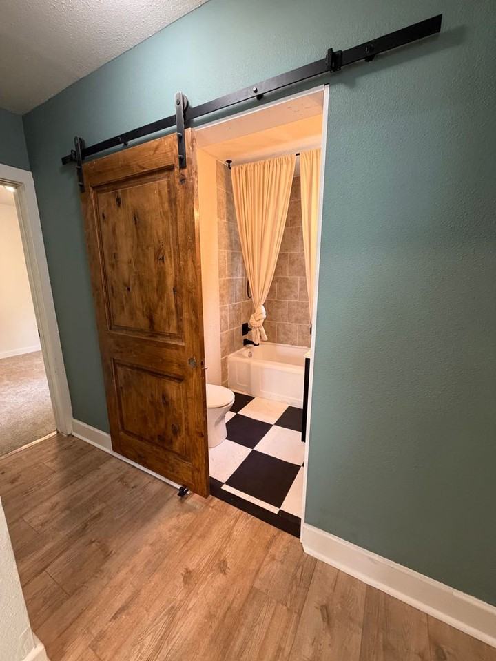 403 N Pacific St - Photo 5 of 19