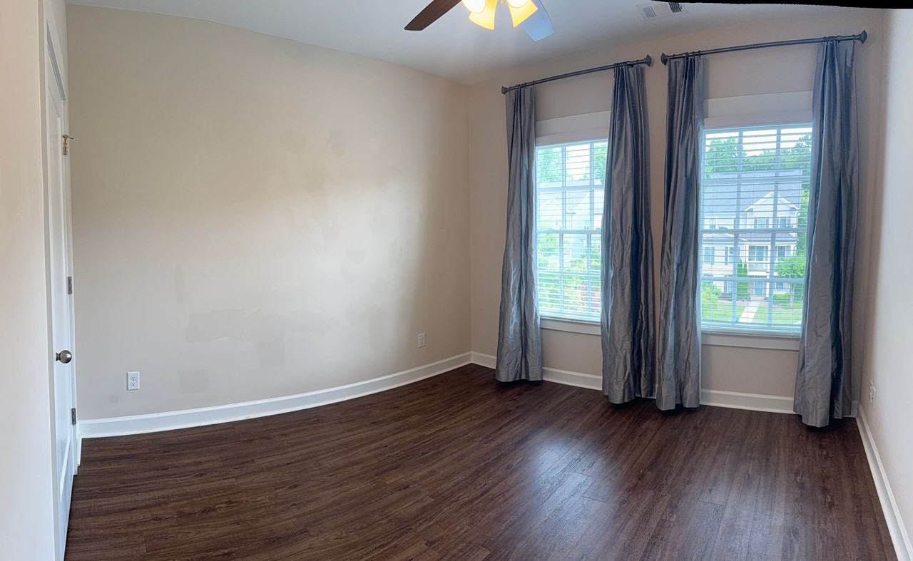 155 Inwood Walk - Photo 5 of 33