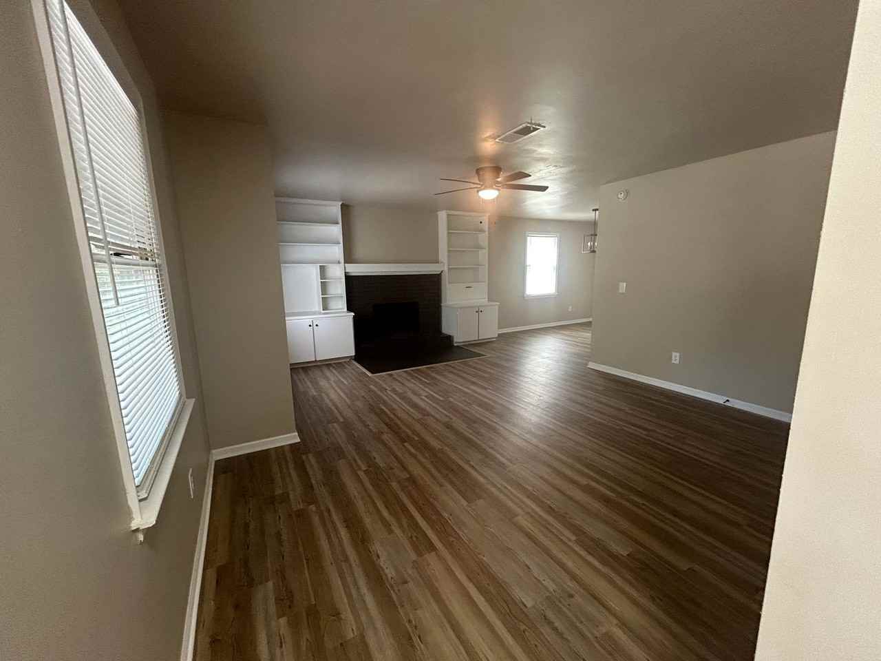 19 Woodpond Ct - Photo 3 of 26