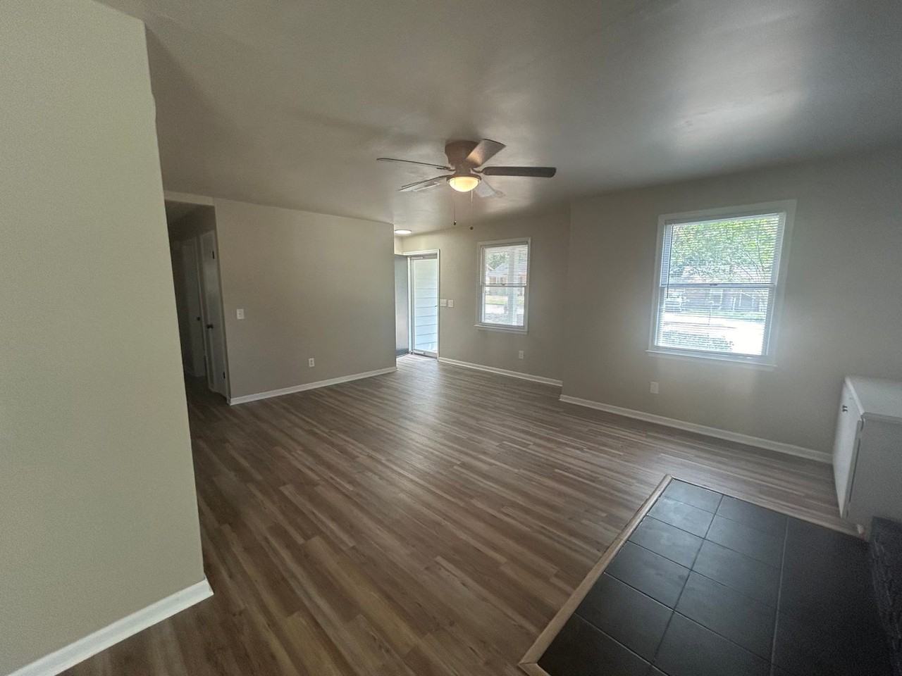 19 Woodpond Ct - Photo 4 of 26