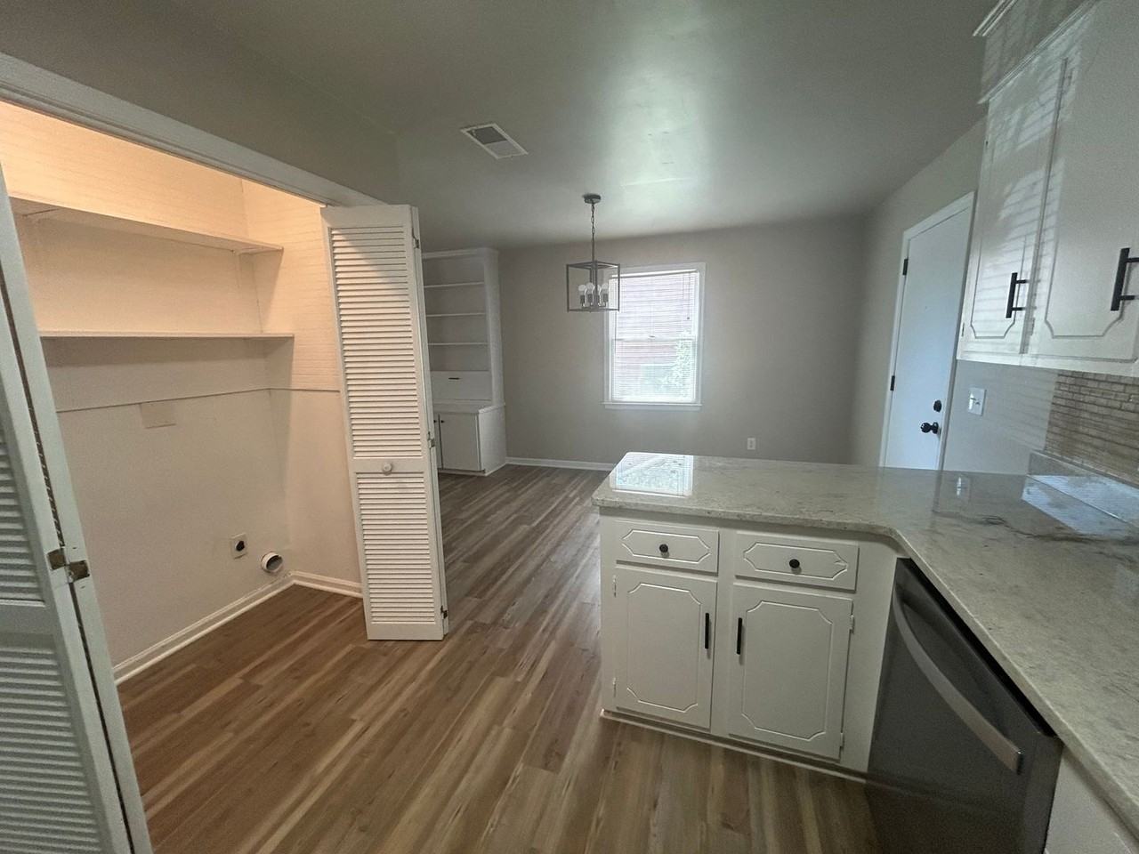 19 Woodpond Ct - Photo 7 of 26