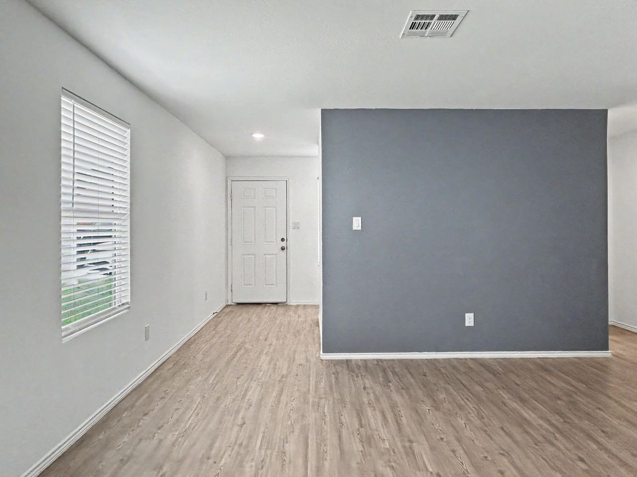 2843 Elion Dr - Photo 3 of 22