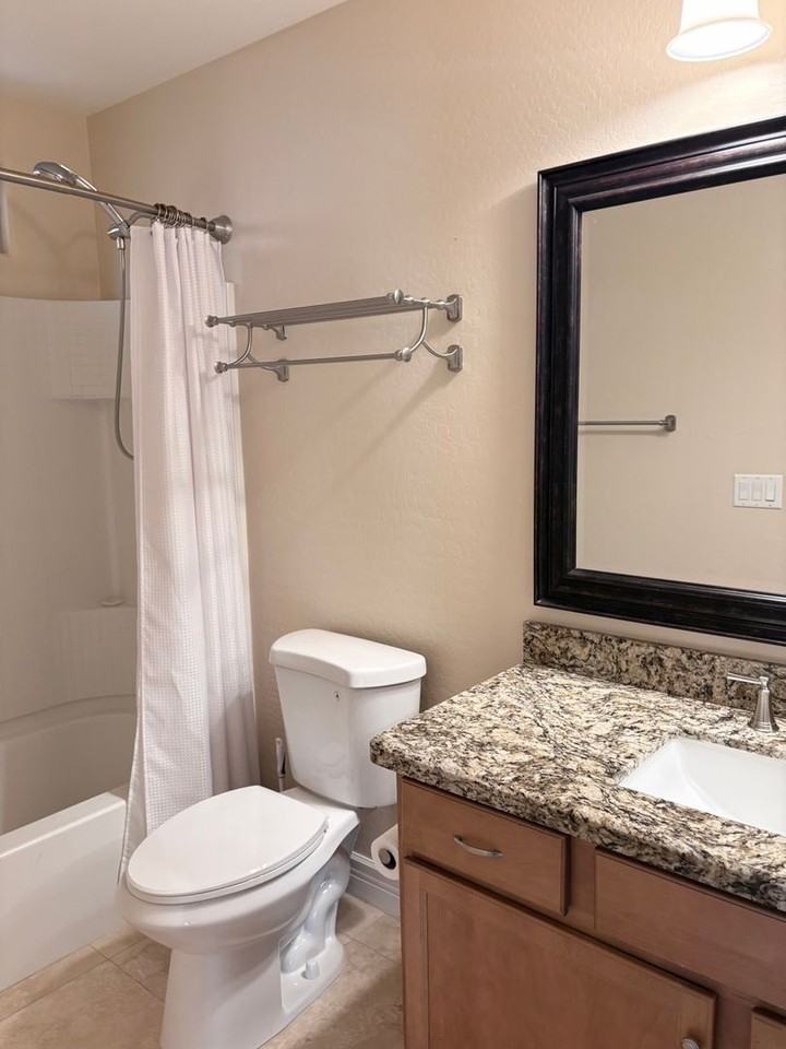 2565 E Southern Ave #16 - Photo 7 of 26