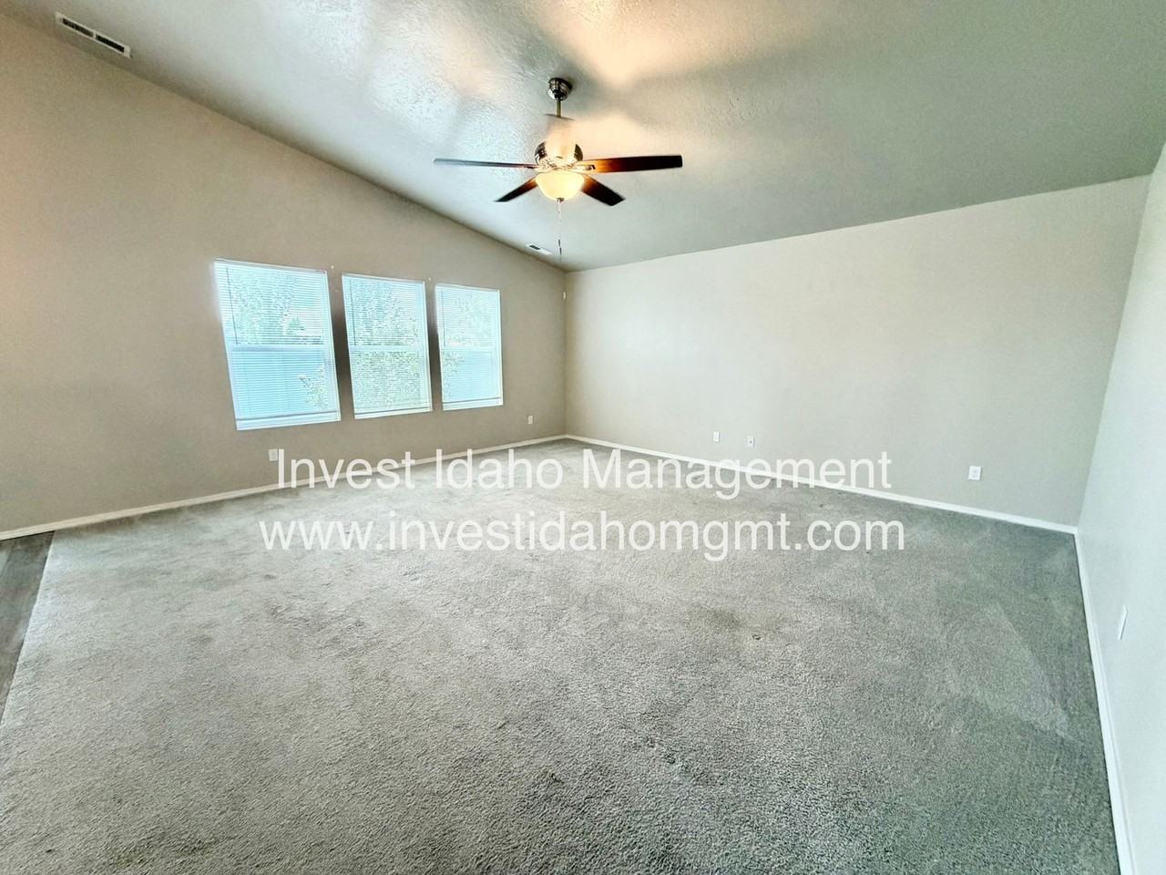 1441 W Sahara Dr - Photo 5 of 20