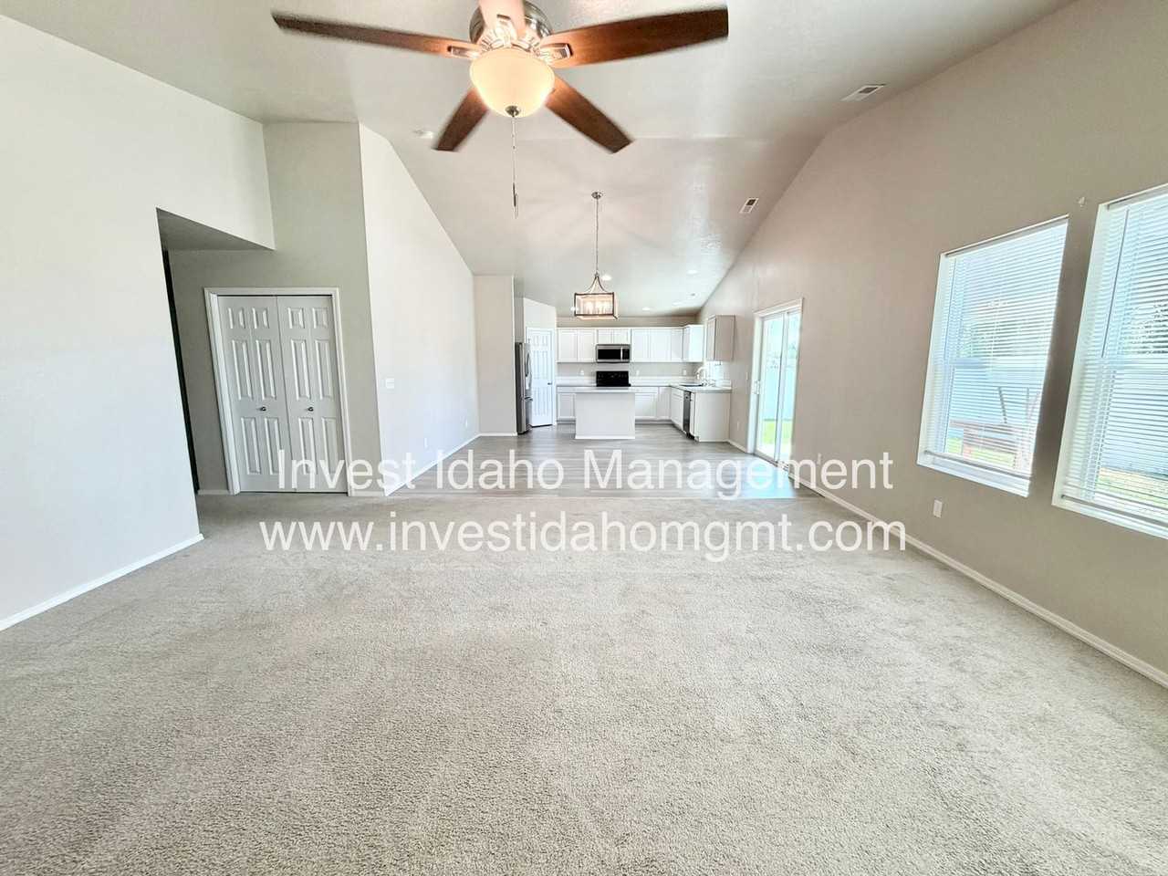 1441 W Sahara Dr - Photo 6 of 20