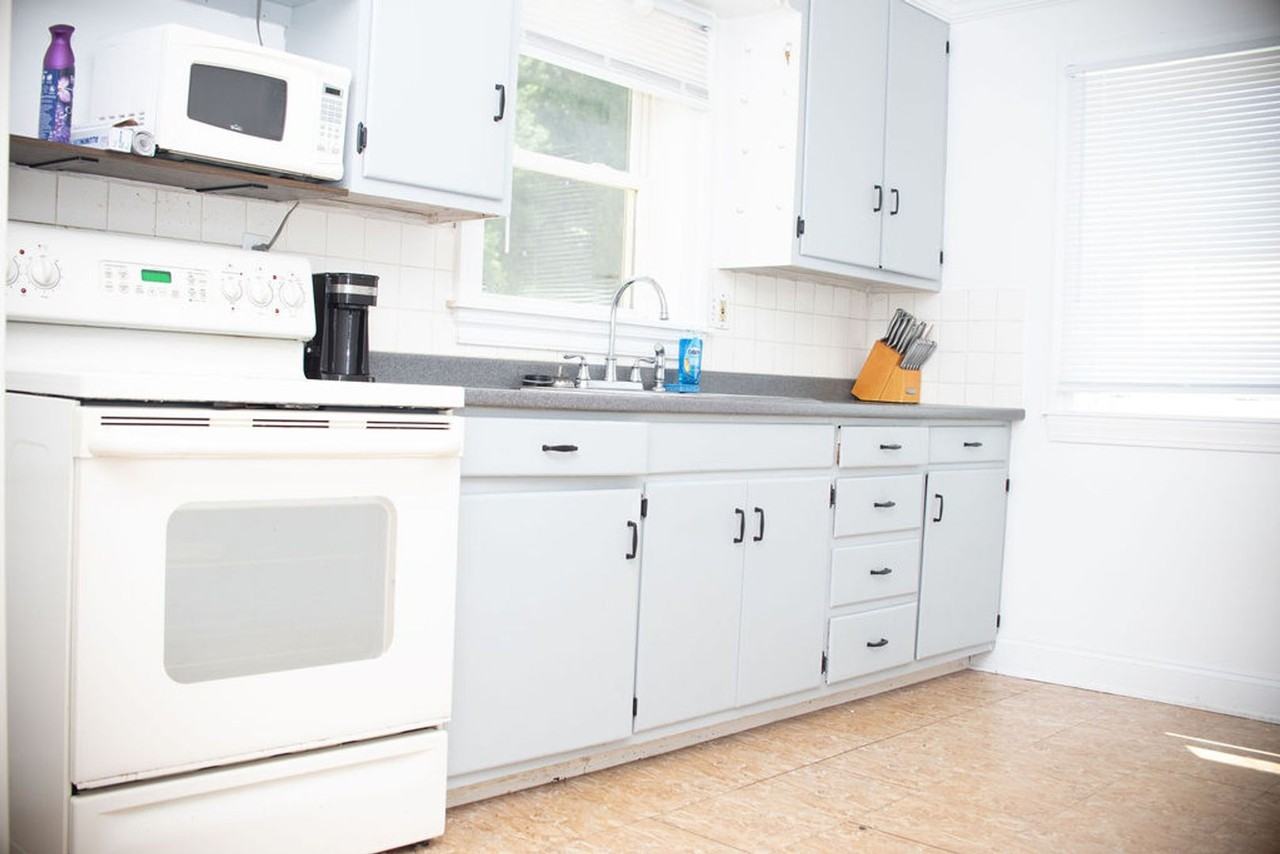 436 N Prince St - Photo 4 of 25