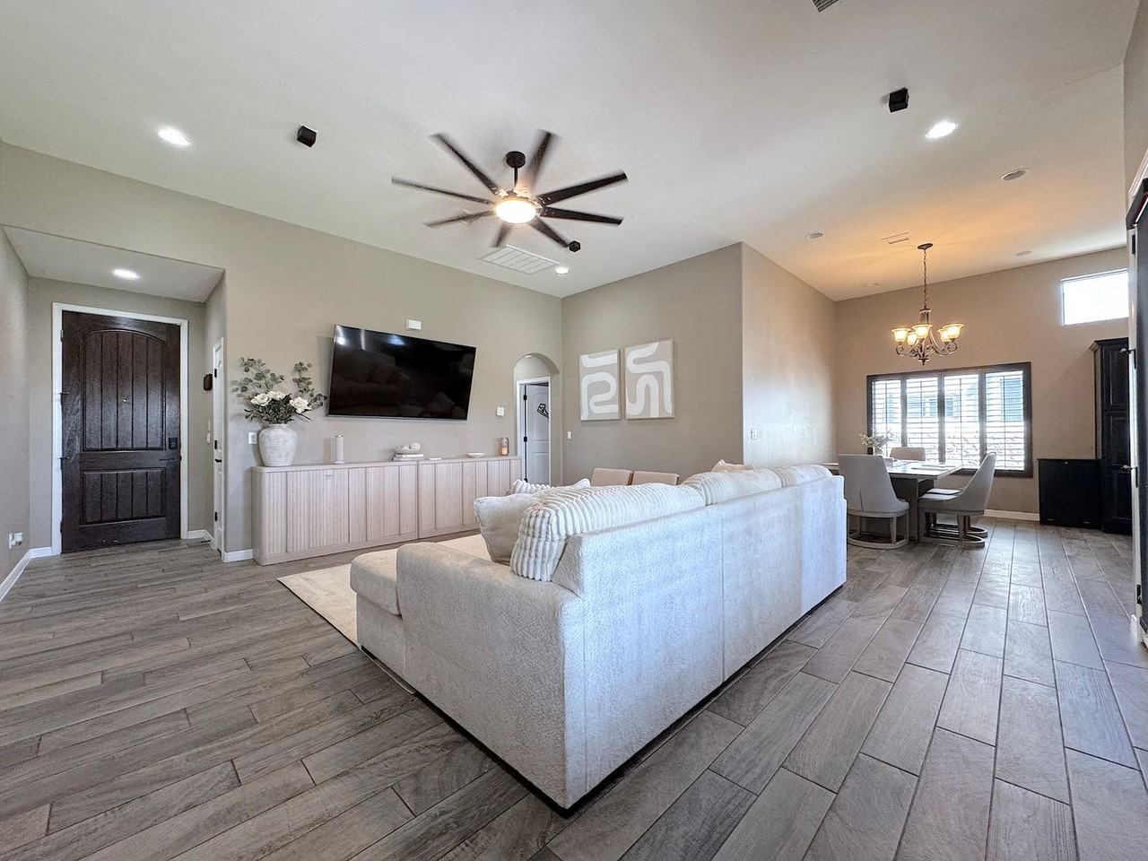 809 Angram Pl - Photo 4 of 30