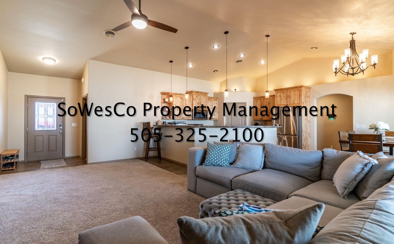 601 Sophia St - Photo 3 of 14