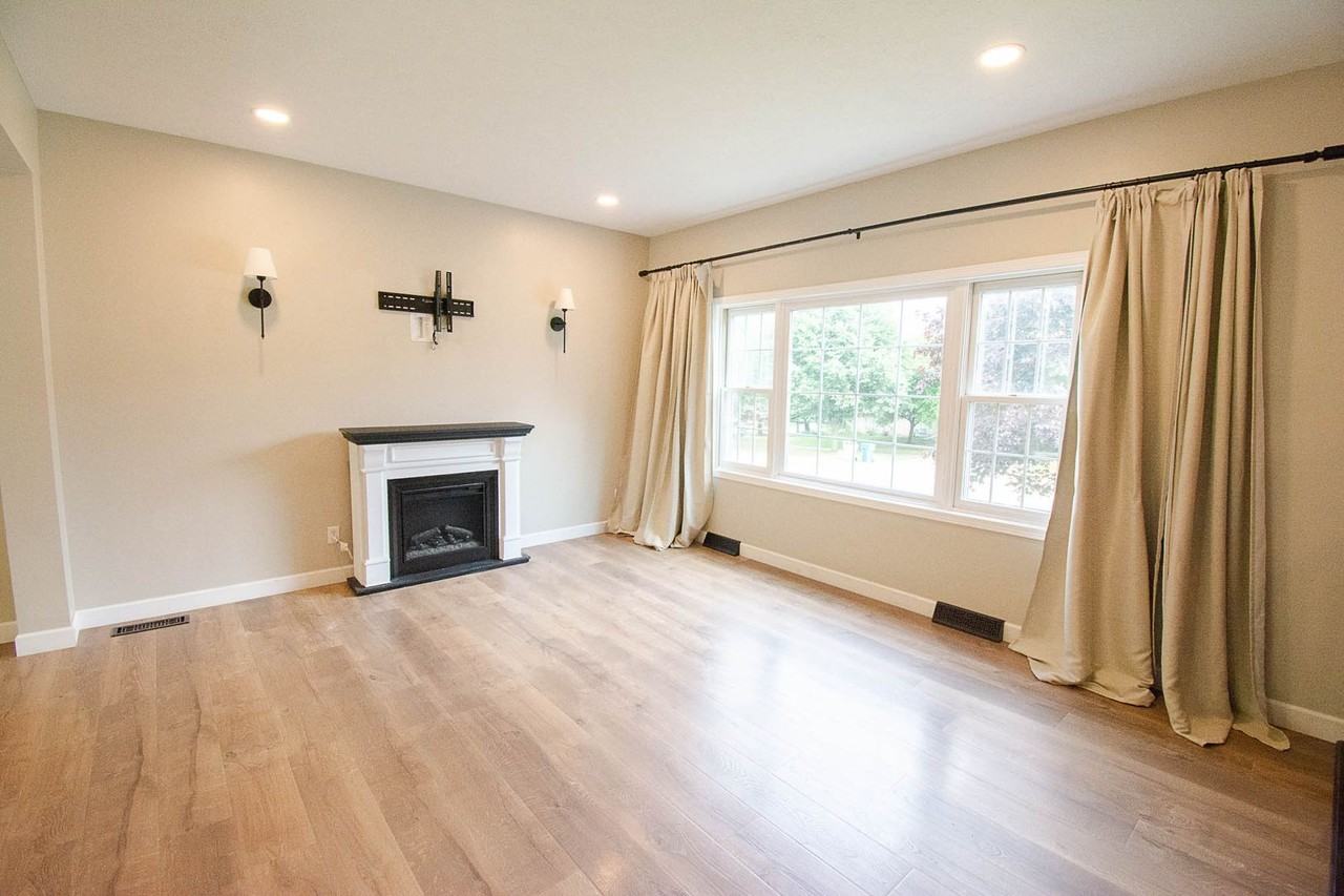 2107 Ponderosa Dr Sw - Photo 3 of 36