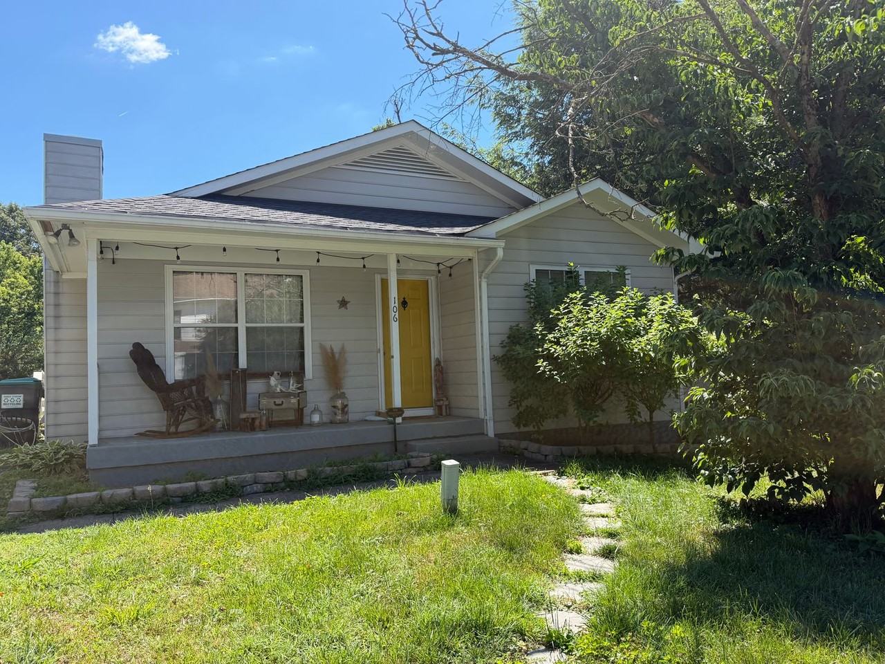 106 Westwood Cir - Photo 2 of 20