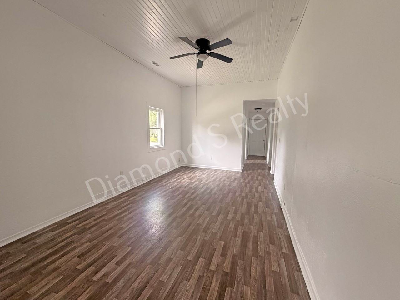 856 S Nettleton Ave - Photo 4 of 27