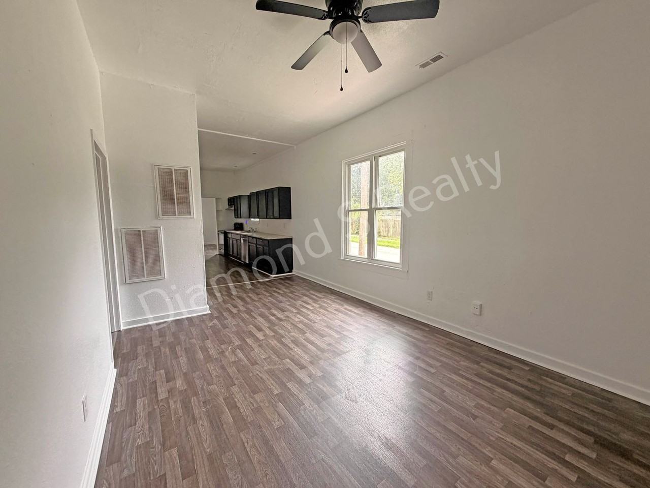 856 S Nettleton Ave - Photo 5 of 27