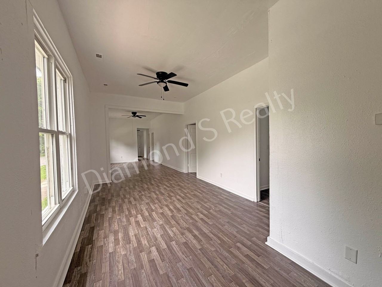 856 S Nettleton Ave - Photo 6 of 27