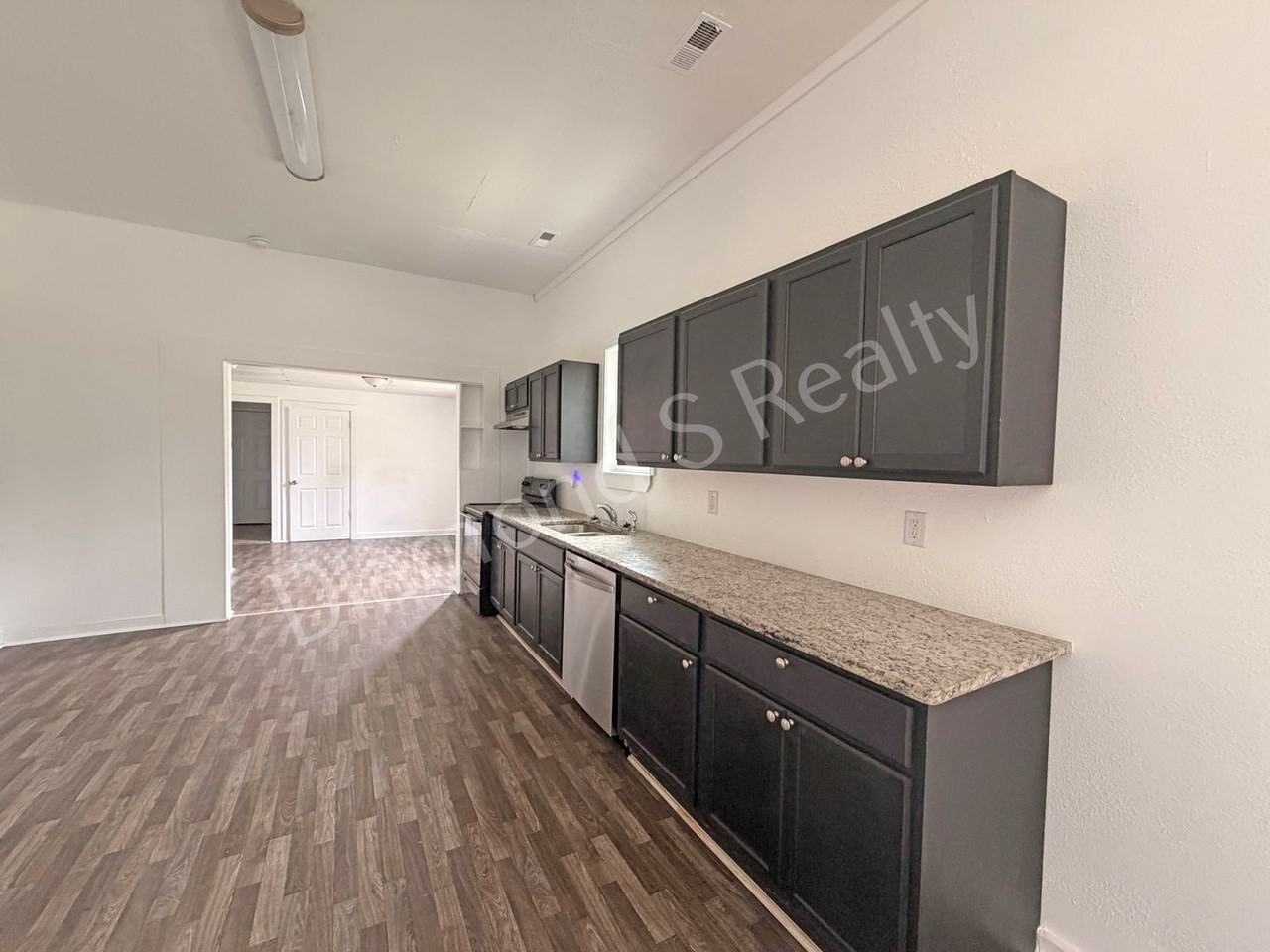 856 S Nettleton Ave - Photo 7 of 27
