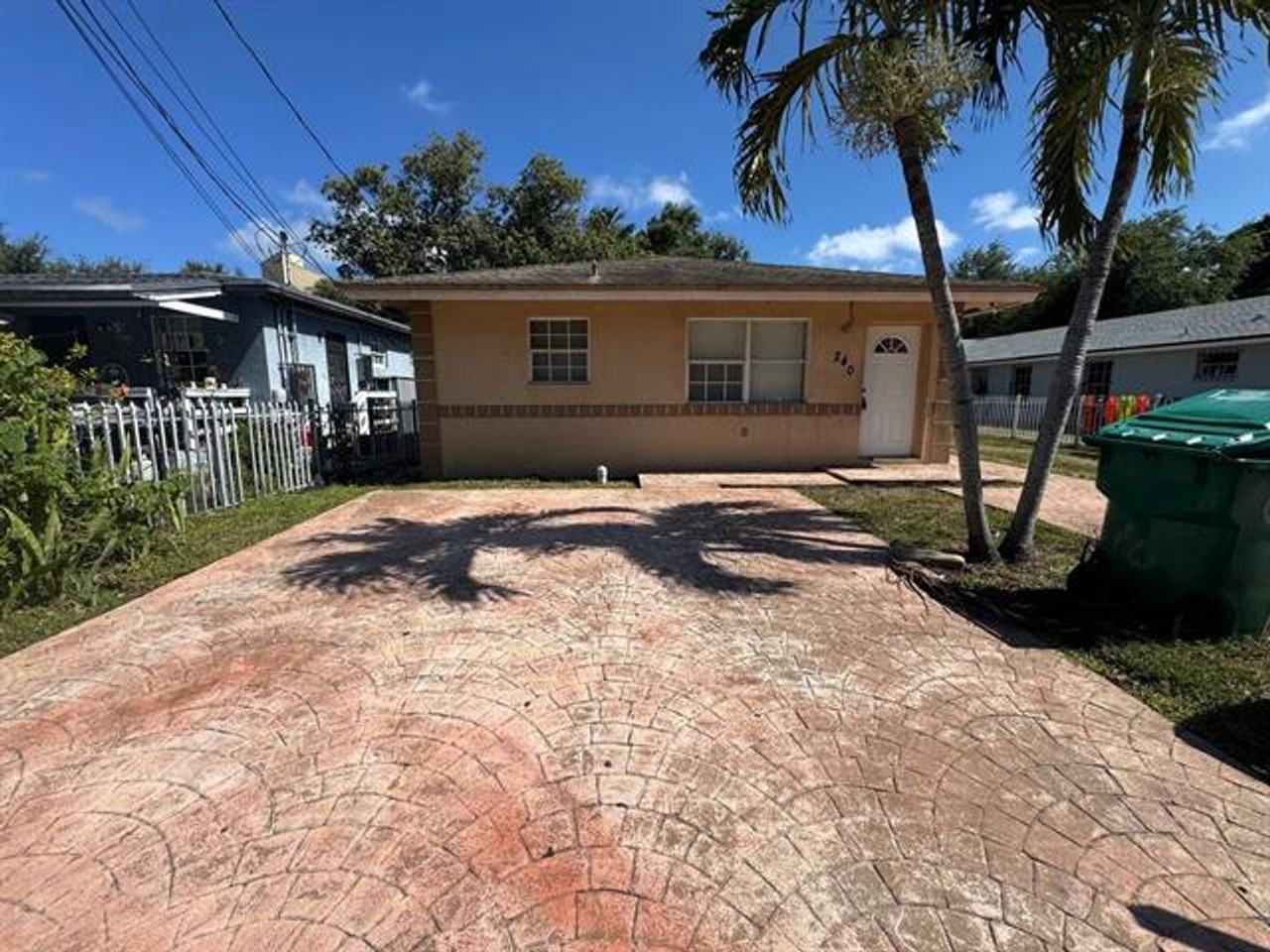 240 Nw 56th St - Photo 3 of 14