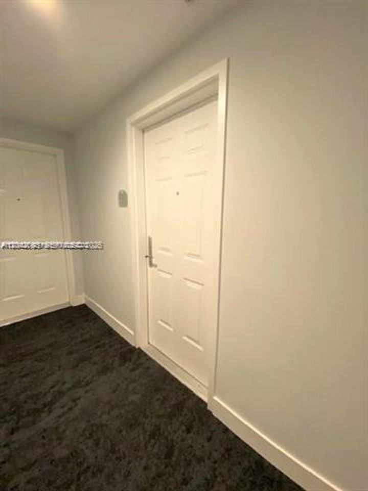 2030 S Douglas Rd #724 - Photo 3 of 10