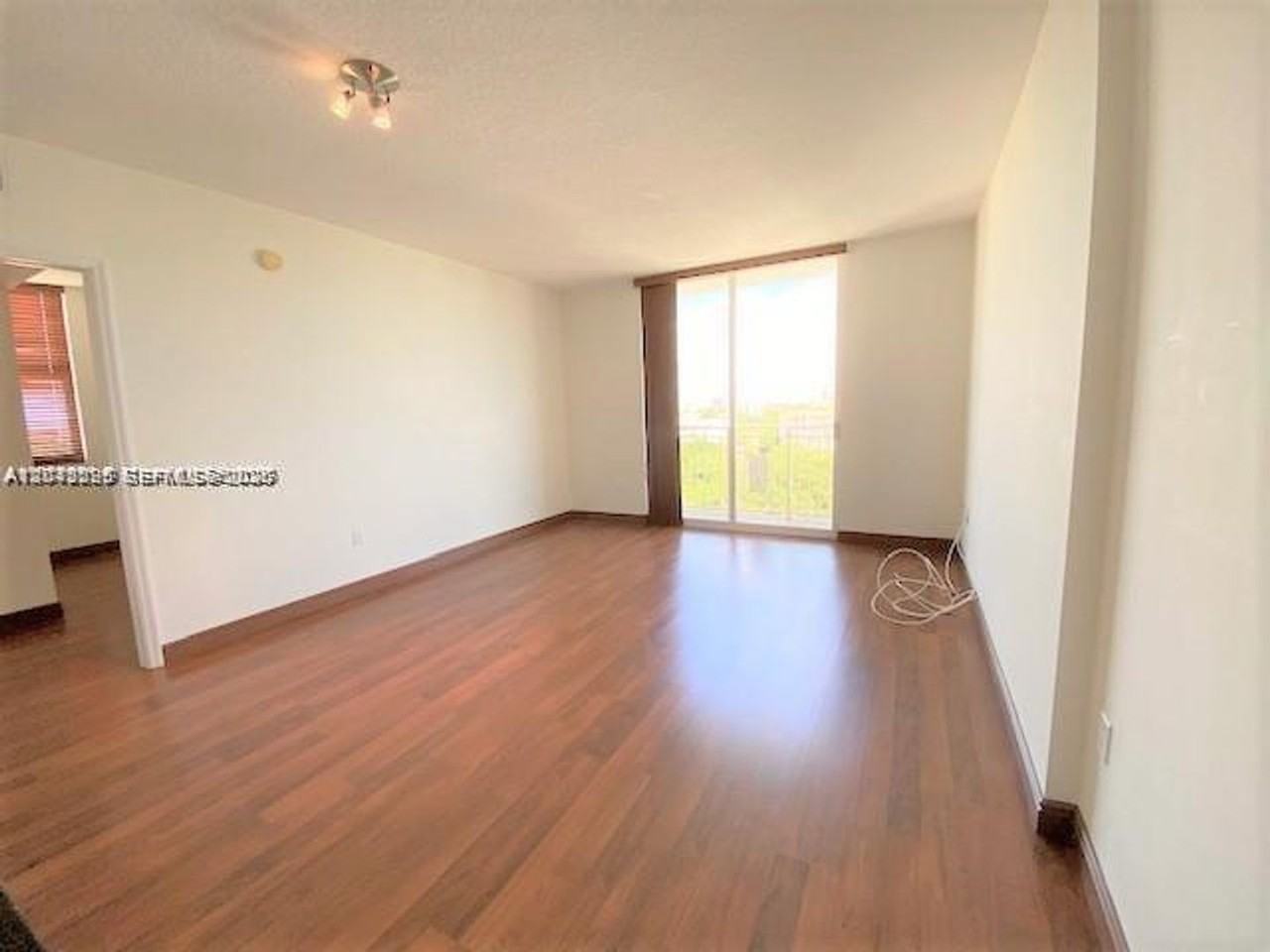 2030 S Douglas Rd #724 - Photo 4 of 10