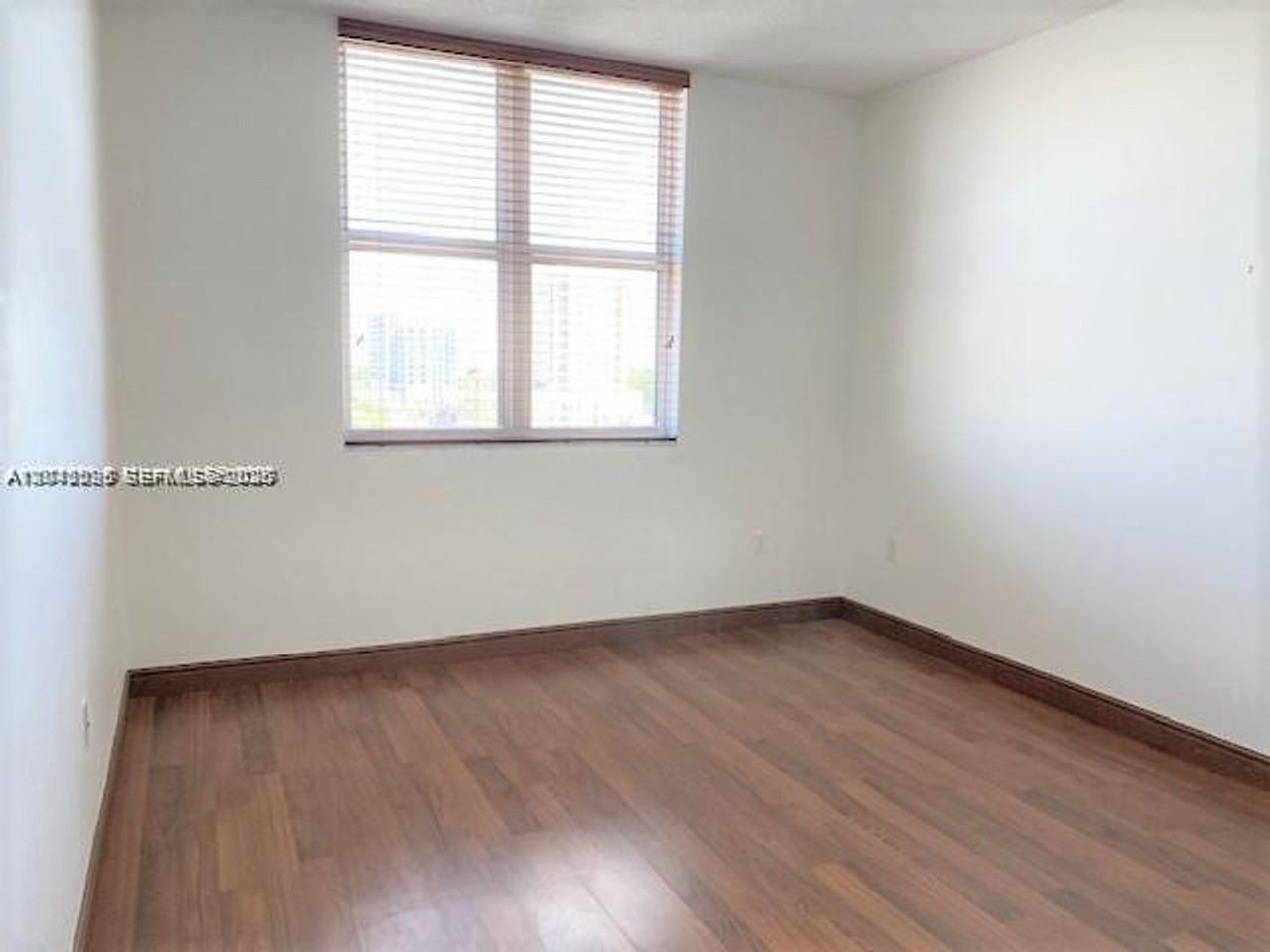 2030 S Douglas Rd #724 - Photo 6 of 10