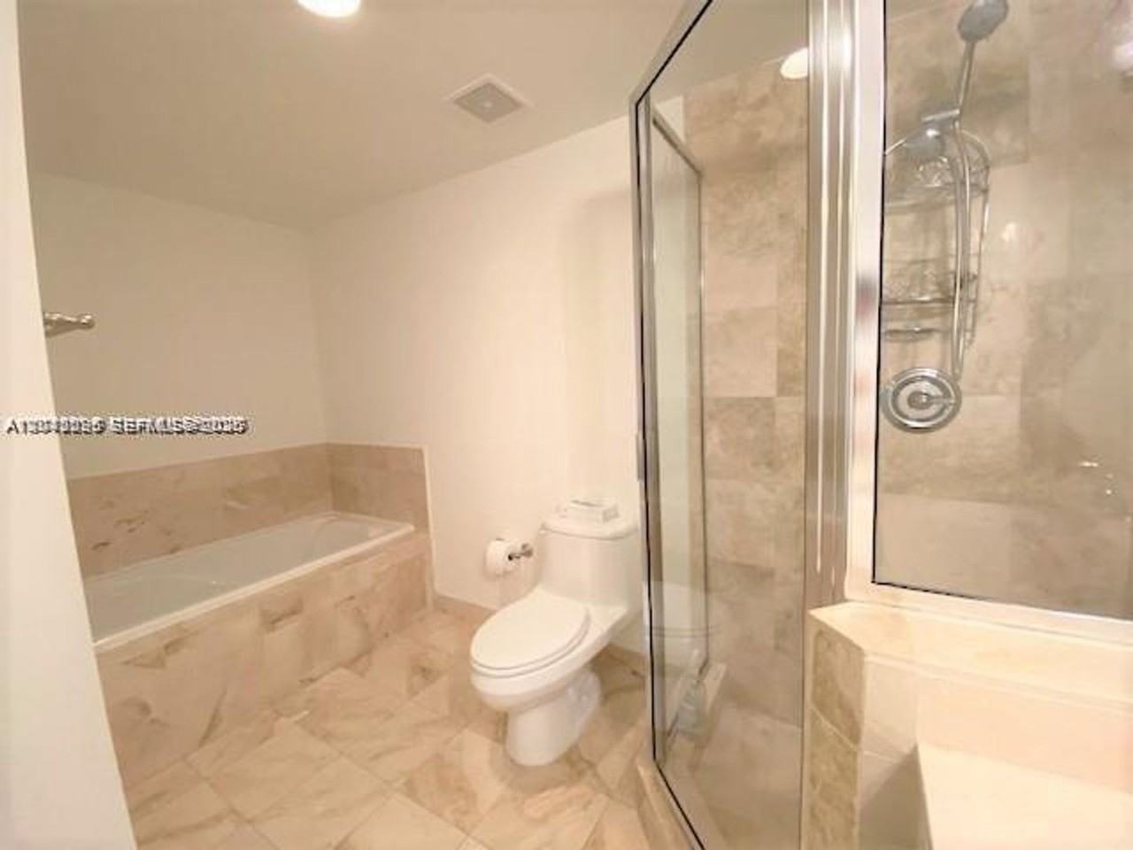 2030 S Douglas Rd #724 - Photo 7 of 10