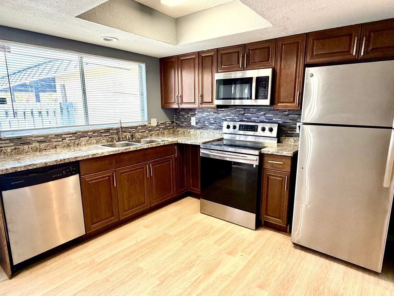 2203 Silver Pines Pl #601 - Photo 3 of 14