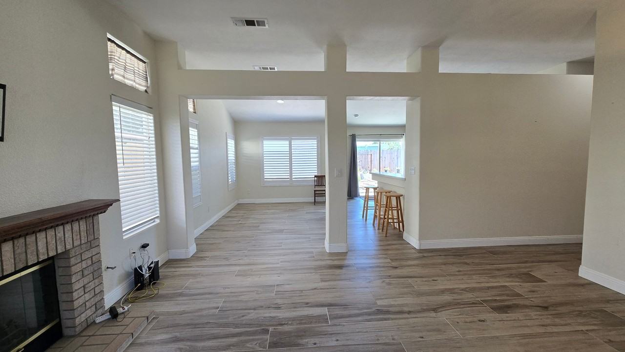 8719 Starfish Dr - Photo 2 of 21