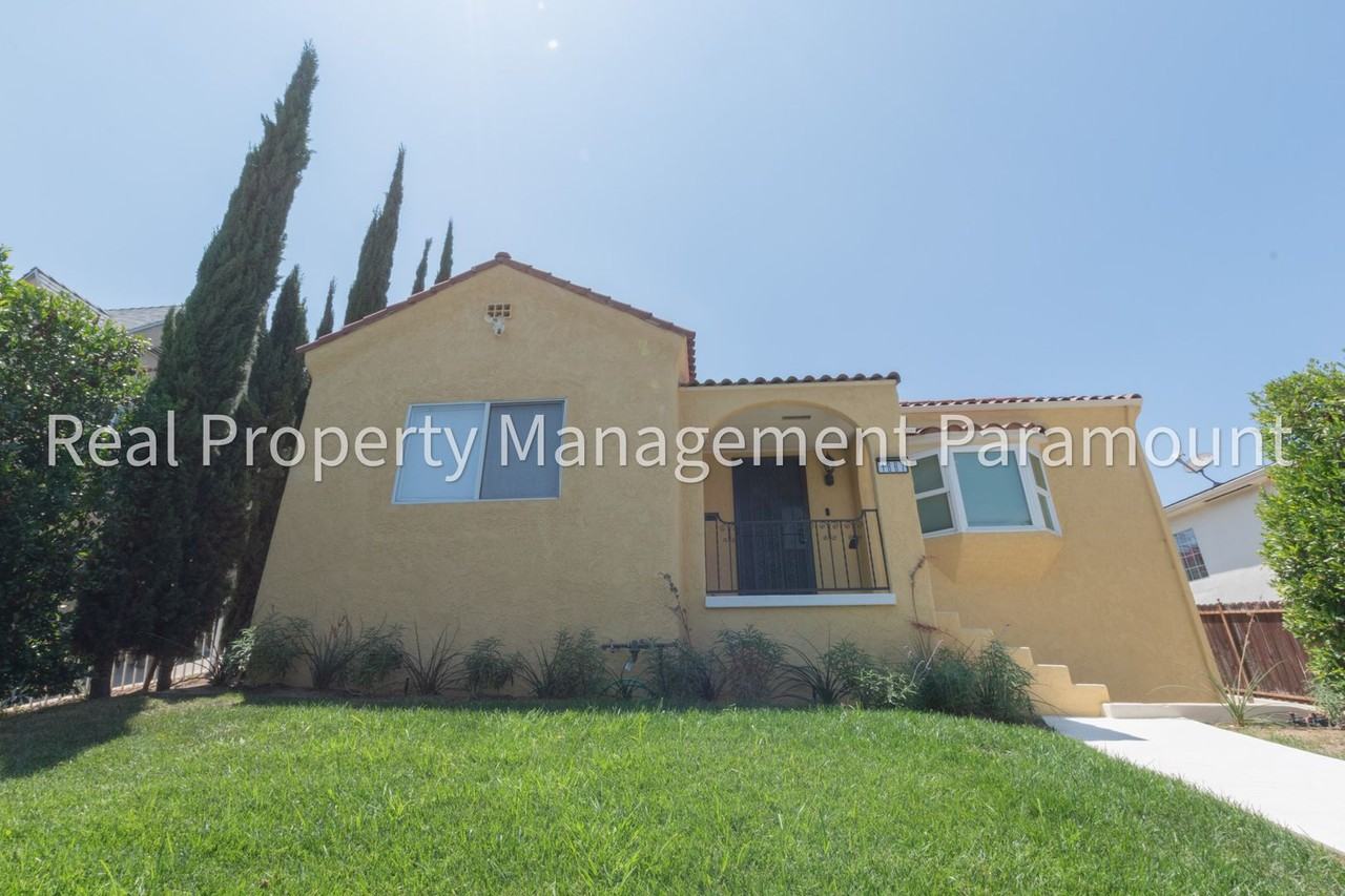 1867 S Redondo Blvd - Photo 3 of 50