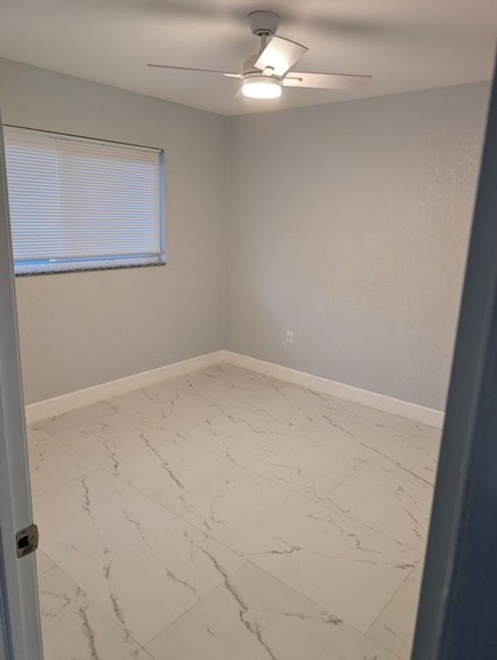 608 20th Ave W - Photo 2 of 17