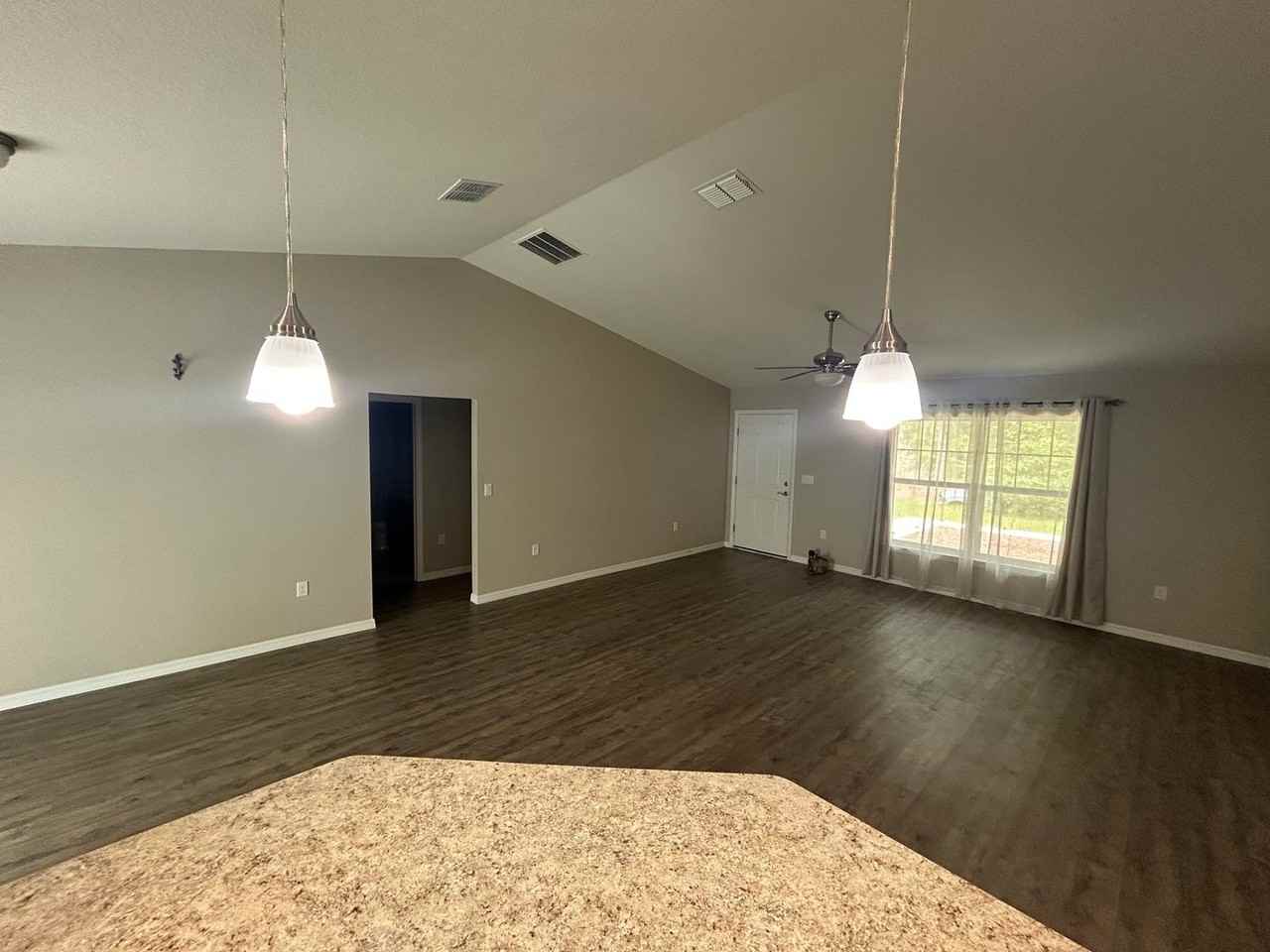 5092 Sw 197th Ter - Photo 4 of 31