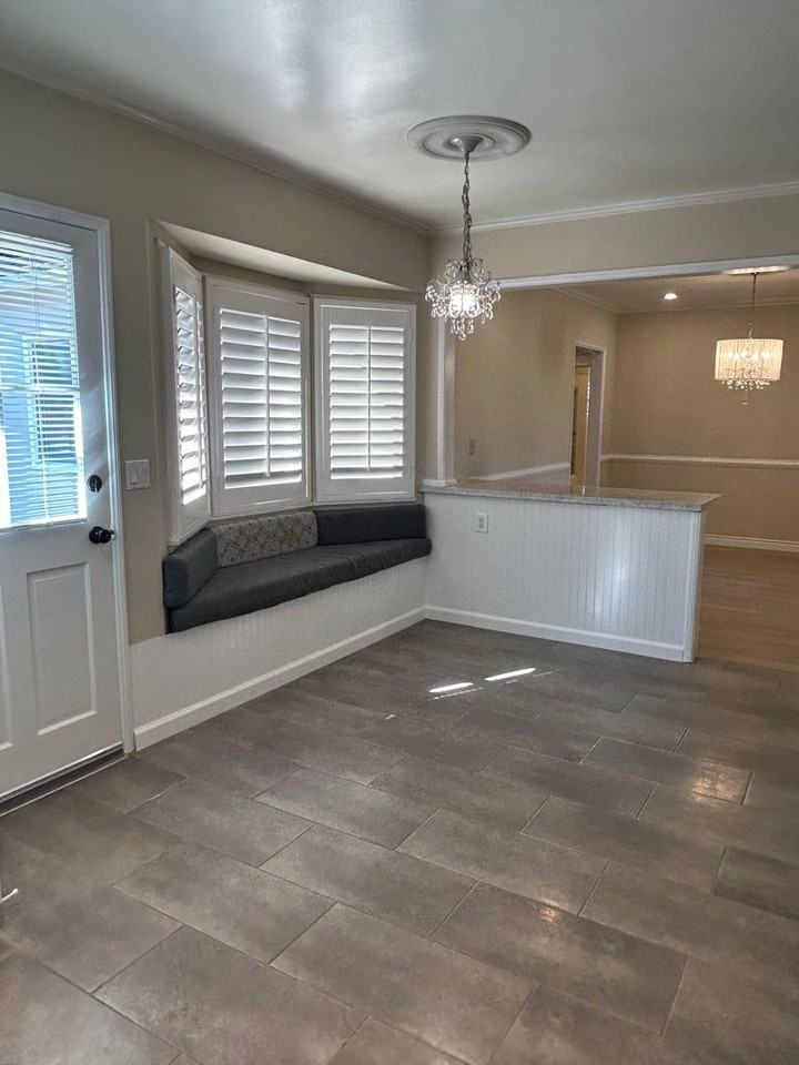 827 Hugo Reid Dr - Photo 4 of 17