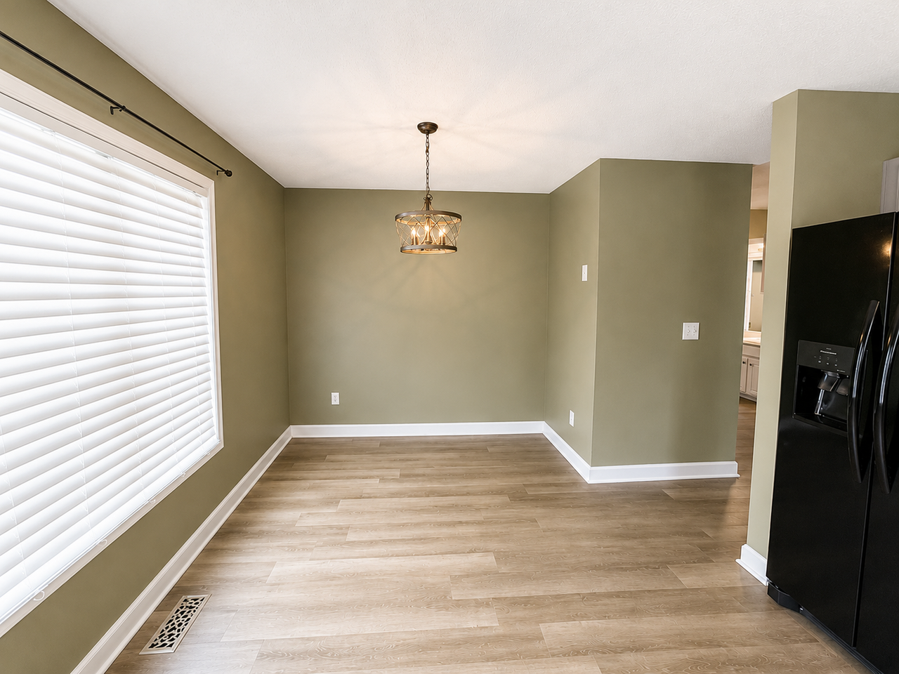 625 Apple St - Photo 5 of 24